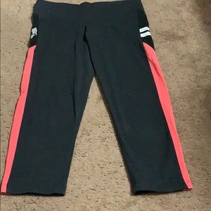 Pink 3/4 capri leggings